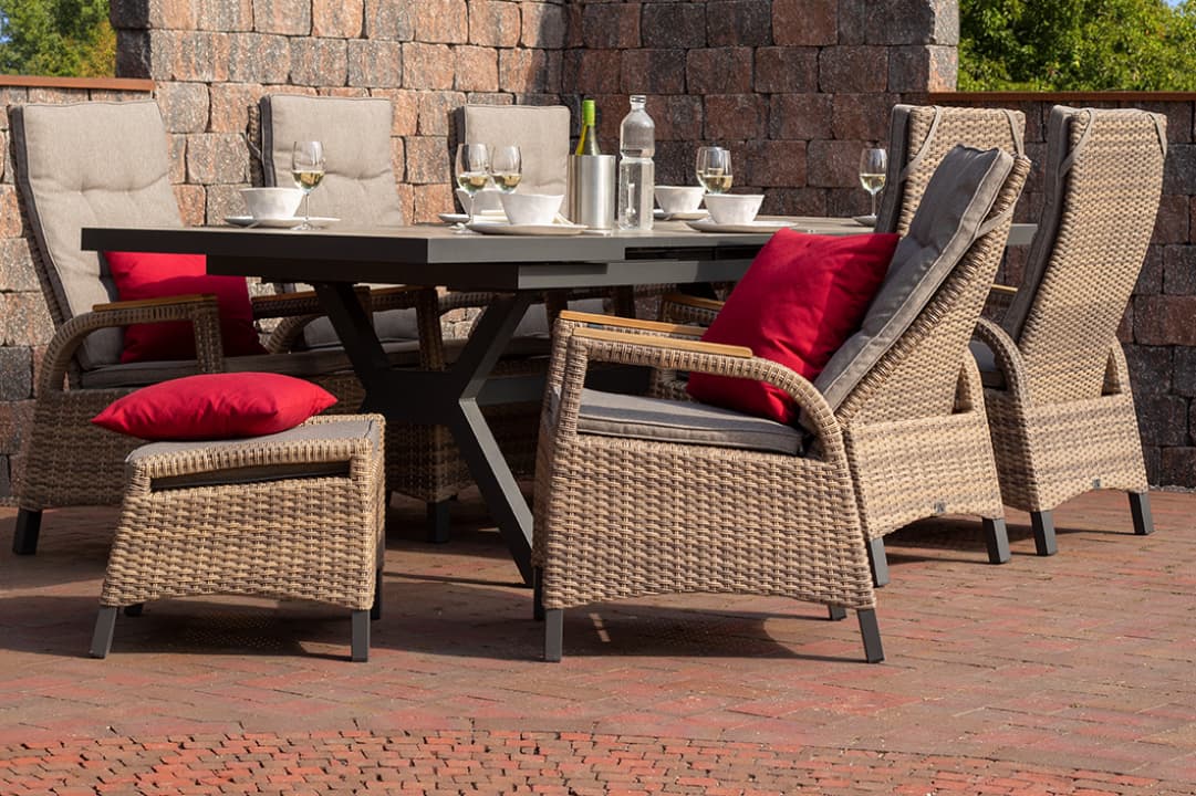 Montana Ausziehtisch mit Montana Relaxsesseln spotted brown