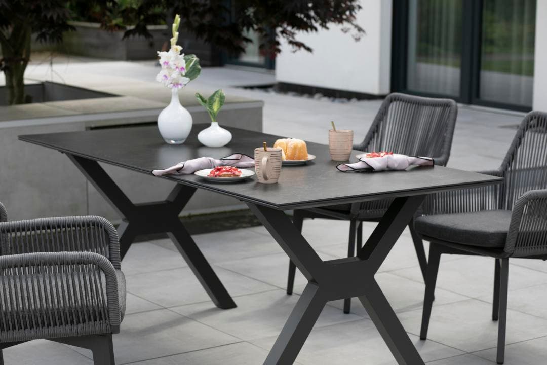 Arezzo Diningsessel Rope rund mit Hammond Tisch dark grey