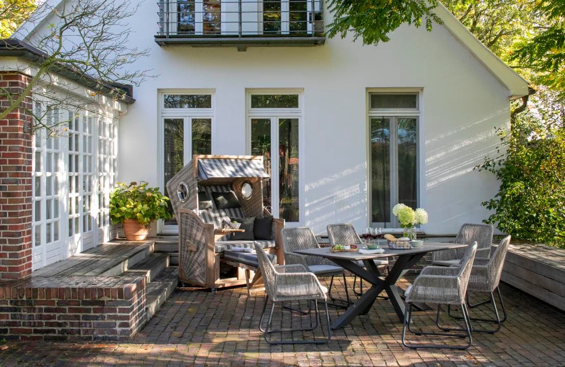 Greenline 135 XL PE ant white: mit Livingston Tisch 200 x 90 light grey und Adora Diningsesseln twisted white coral
